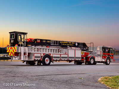 Alexandria FD VA Seagrave Marauder II Tractor-Drawn TDA aerials fire trucks shapirophotography.net Larry Shapiro photographer